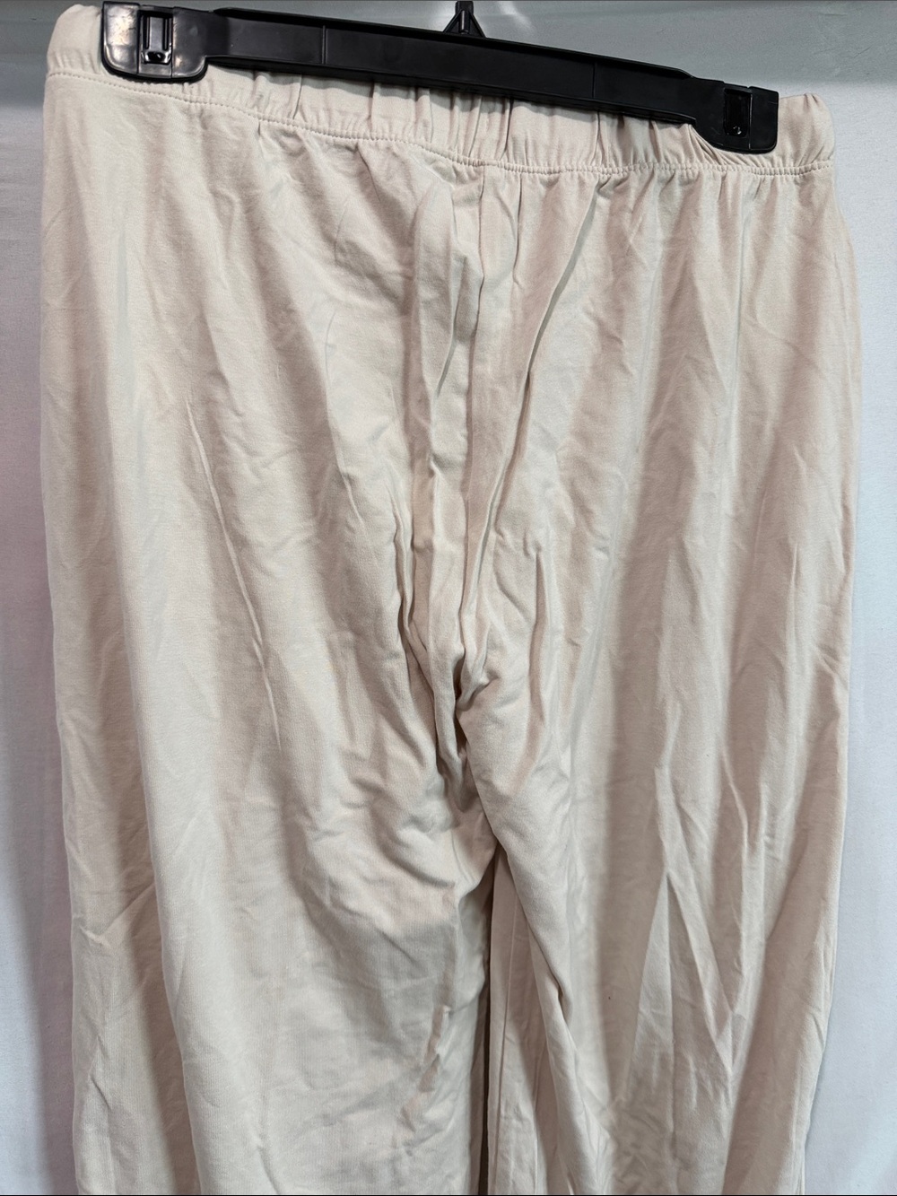 Amazon Essentials Cream Button-Front Pajama Set - Picture 9 of 10